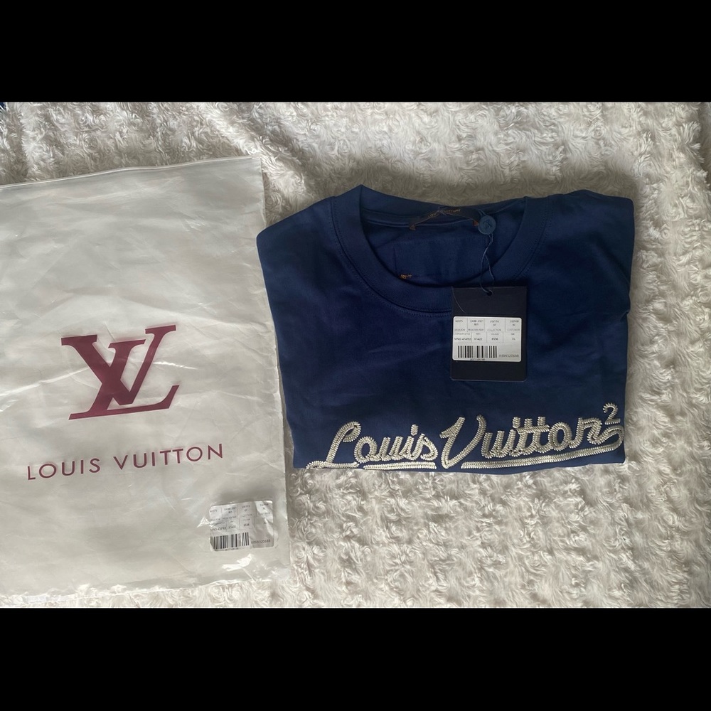LV SHIRT BRAND NEW NEVER WORN SIZE XL